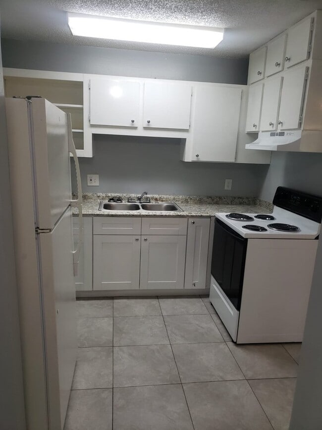 Foto del edificio - 9406 N Mulberry St