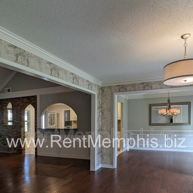 Foto del edificio - 7700 Belgrave Cove