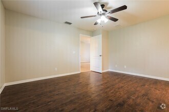 Building Photo - 2431 Frantz St