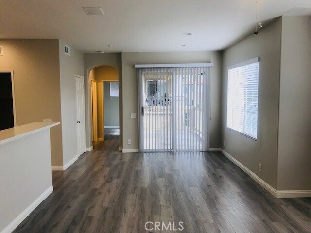 Foto del edificio - 941 Somerville