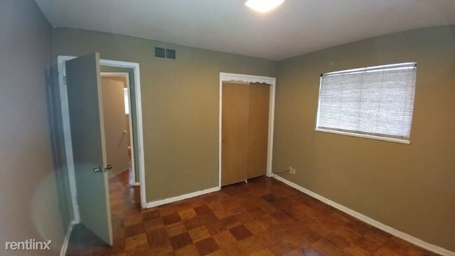 Building Photo - 3 br, 1.5 bath House - 1400 Garland Ave