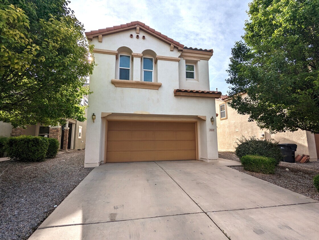 Foto principal - 3616 Clear Creek Rd
