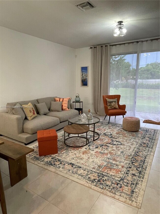 Foto del edificio - 76 Bandol St