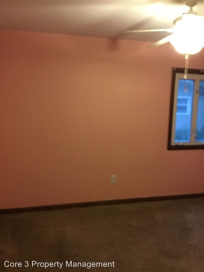 Building Photo - 207 Gilmore Ave