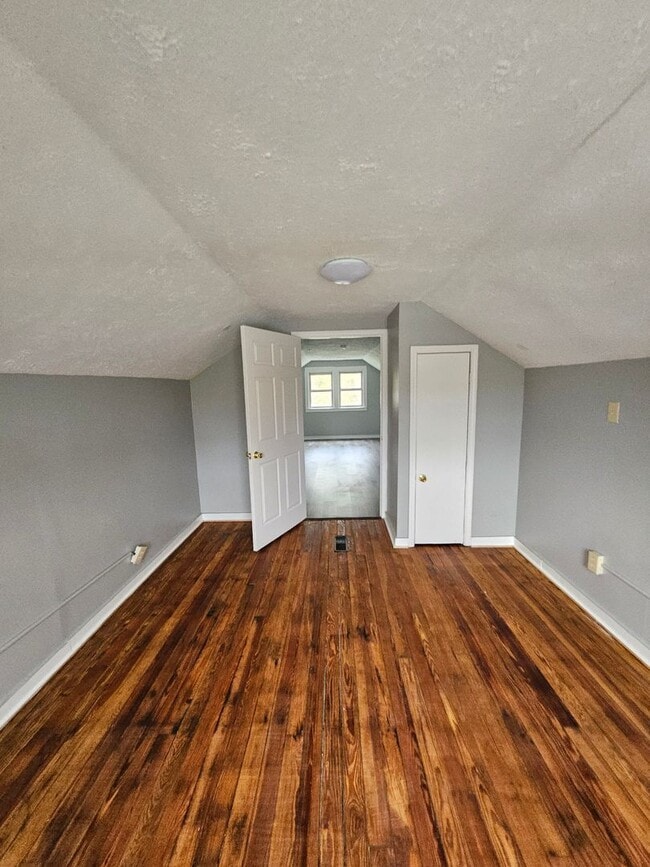 Building Photo - 4409 Covert Ave