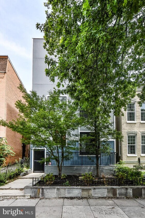 Primary Photo - 1018 Florida Ave NE
