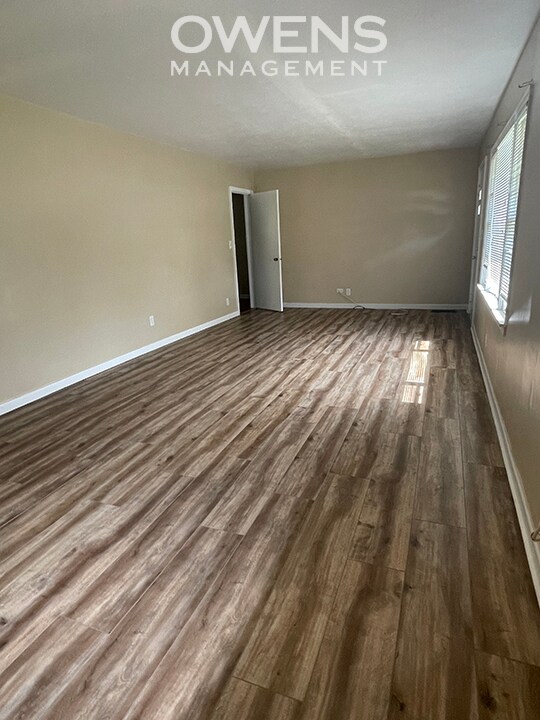 Building Photo - 2067 Rosebud Rd