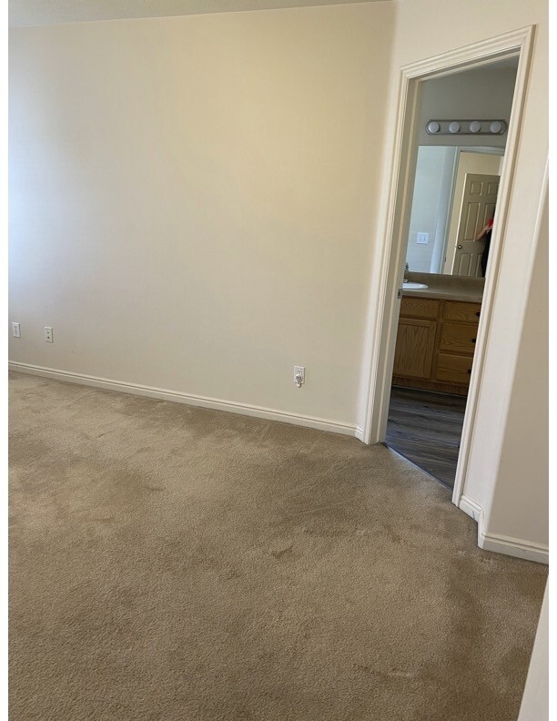 Foto del edificio - 1641 Wynview Ln