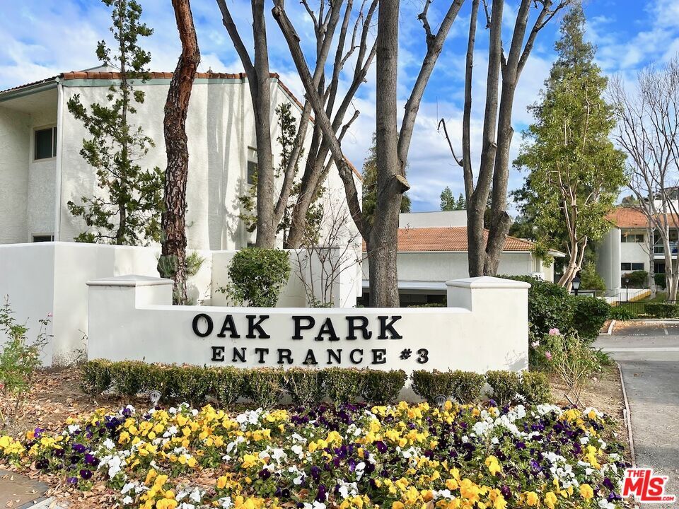 Primary Photo - 4608 Park Granada