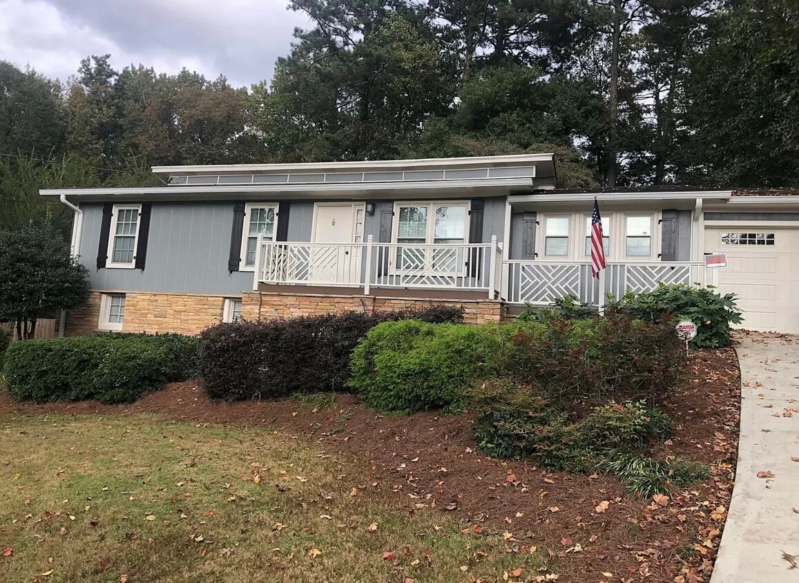 Primary Photo - 3839 W Lane Dr SE