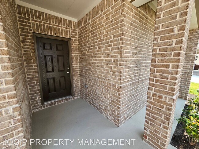 Building Photo - 4 br, 2 bath House - 2528 Moser Lane