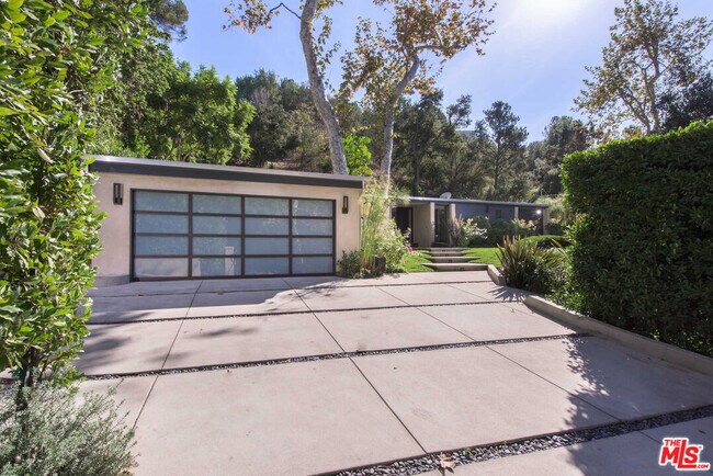 Foto del edificio - 9466 Cherokee Ln