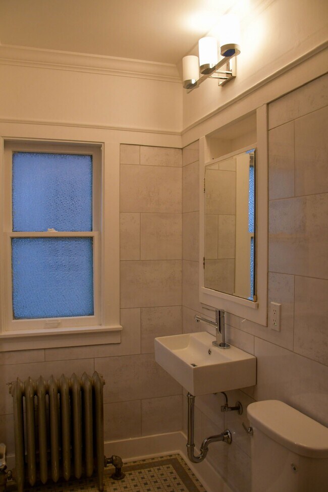 Foto del edificio - 2147 N 48th St