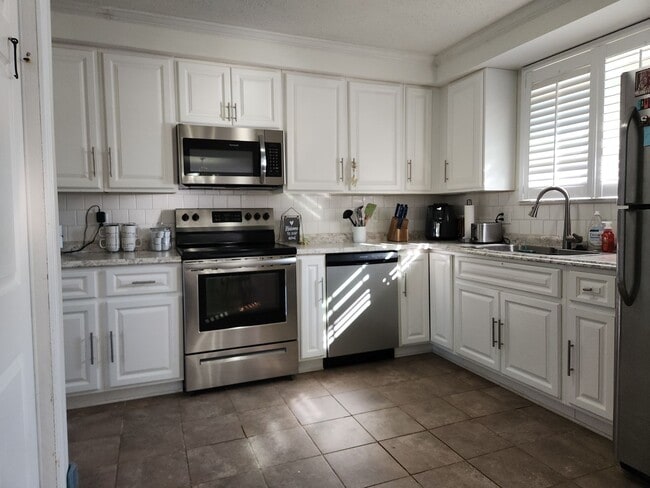 Foto del edificio - Half off 1st months rent.