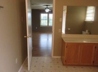 Building Photo - This is a great home for a commuter.