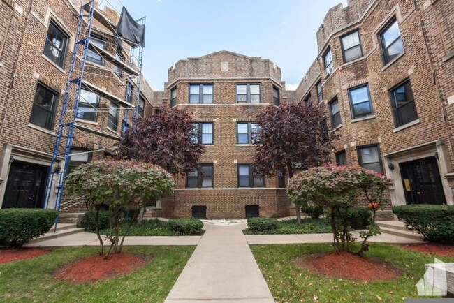 Foto del edificio - 1 bedroom in Chicago IL 60657