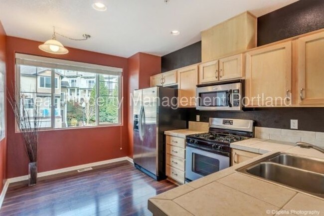 Building Photo - 15090 SW Warbler Way