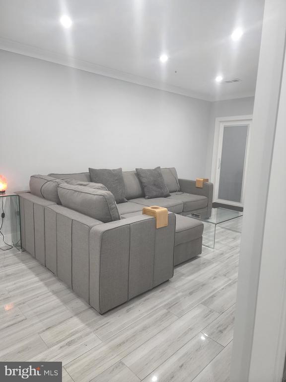 Foto del edificio - 255 S Pickett St