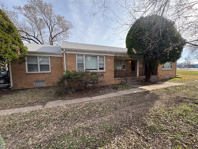 Foto del edificio - 6149 E Boston St