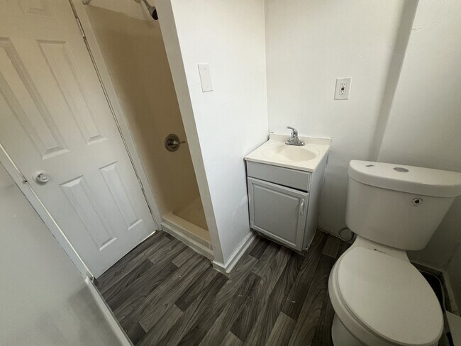 Building Photo - 339 1st St