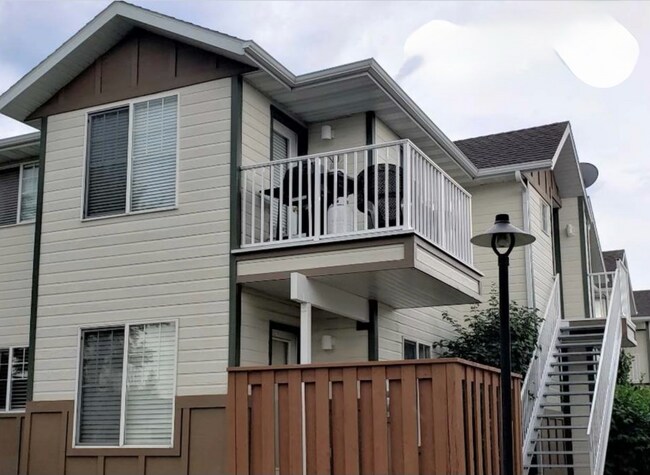 Foto del edificio - 893 Forestglen Dr