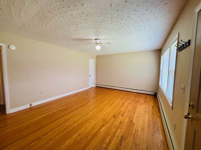Foto del edificio - 316 Reynolds Ave