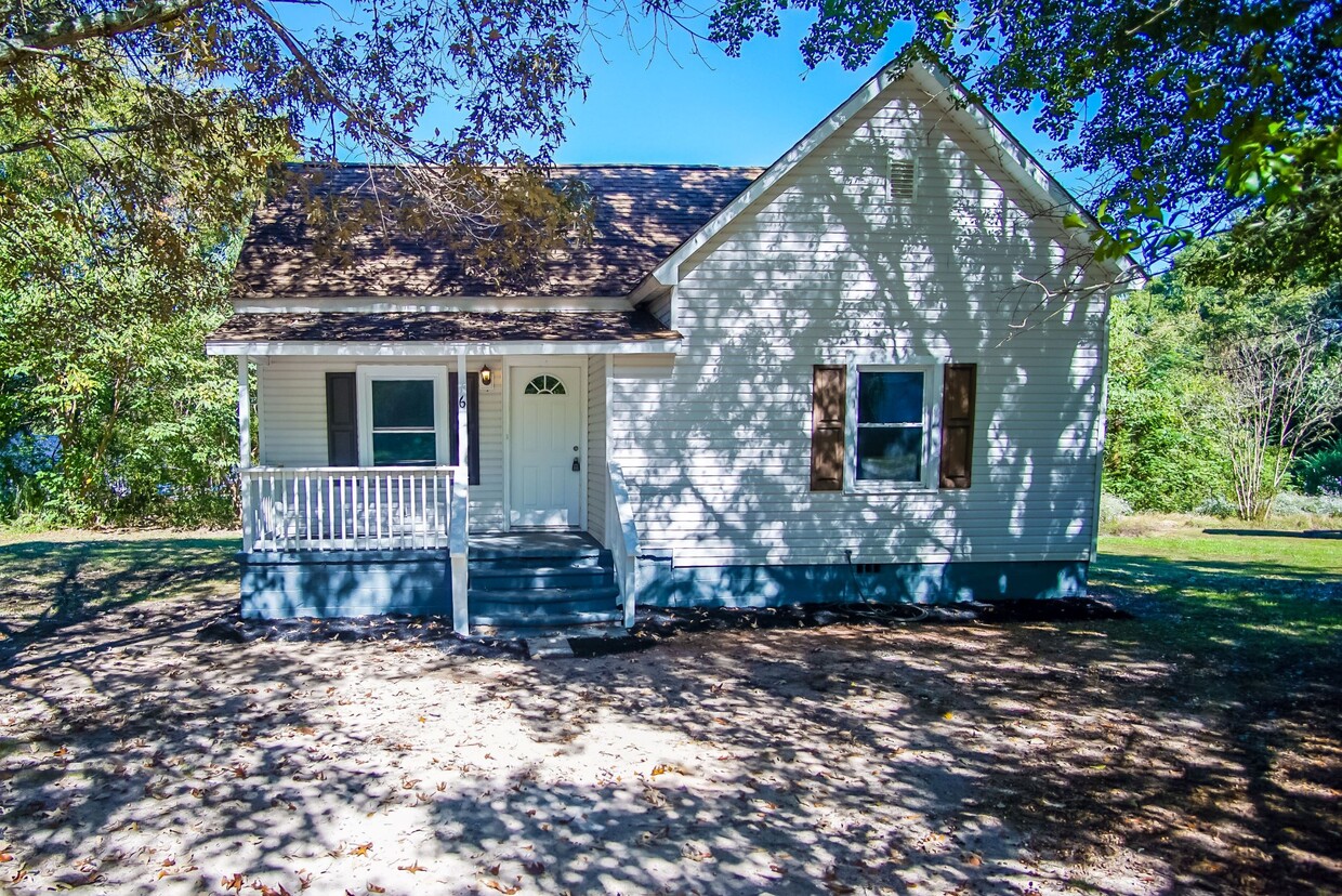 Front of House - 6 W 4th St