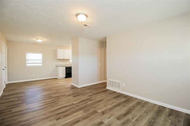 Foto del edificio - 1812 N Nail Pkwy