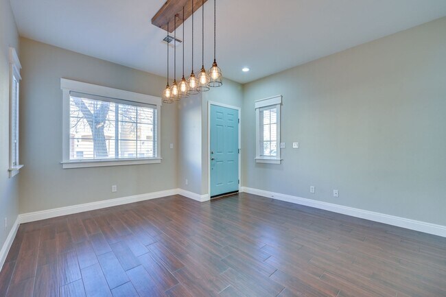 Building Photo - SW!! Near Summerlin!! 3 Bedroom, 2.5, All ...