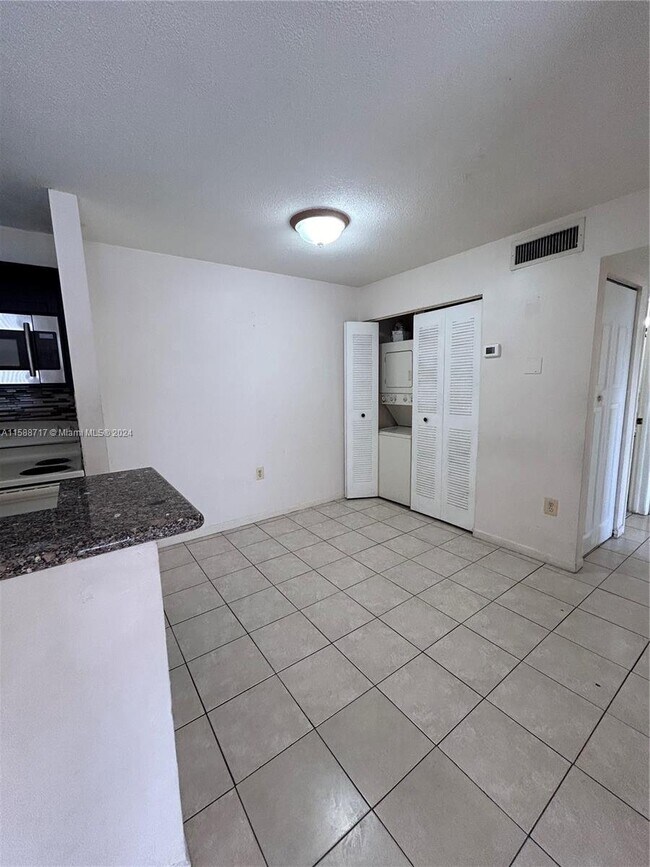 Building Photo - 15630 Southwest 80th Street Apt #I-305, Mi...