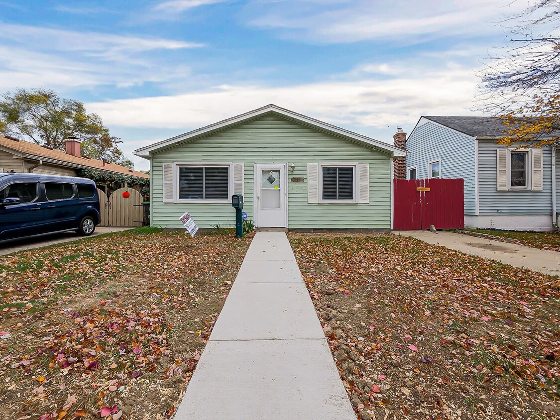 Primary Photo - Welcome to this beautiful single-family ho...