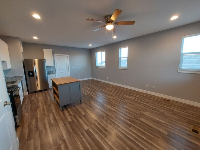 Foto del edificio - Two Bed 1.5 Bath Townhome In Deer Trail!!!