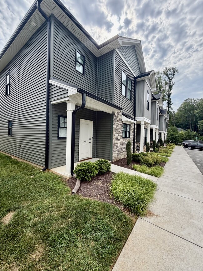 Photo - 52 Cuddington Ln (Lynchburg, VA) Townhome