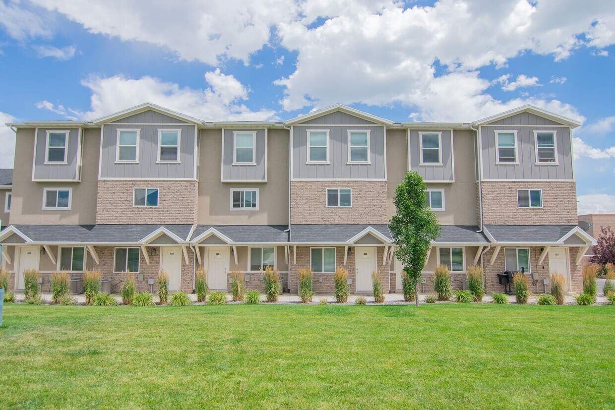 Primary Photo - Beautiful 3-Story Payton in Nampa! Now Lea...