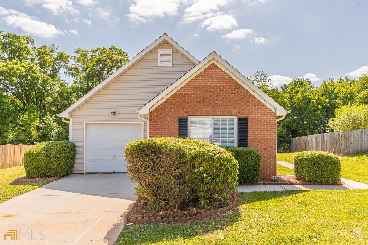 Foto principal - 335 Autumn Lake Dr