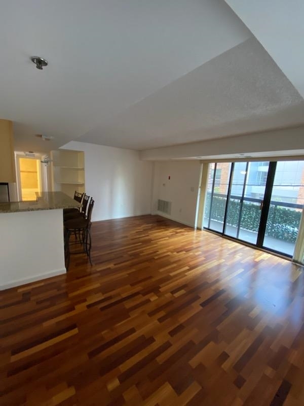 Foto del edificio - 759 2nd St