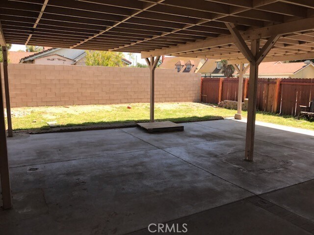 Building Photo - 11327 Oakwood Dr
