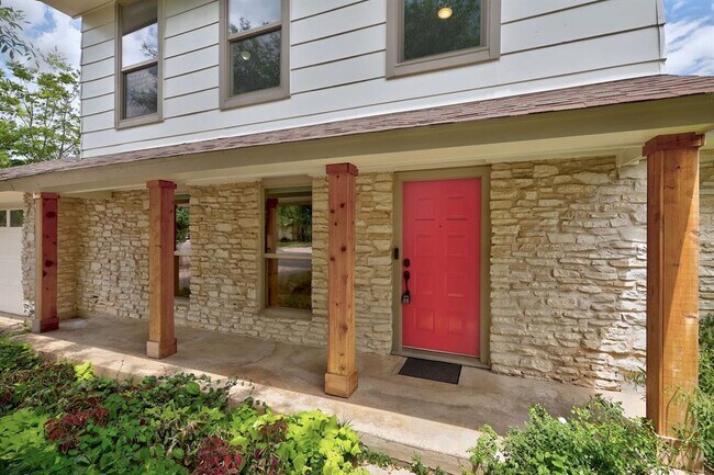 Building Photo - 10408 Doering Ln