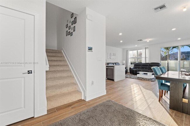 Building Photo - 210 SW 170th Ave