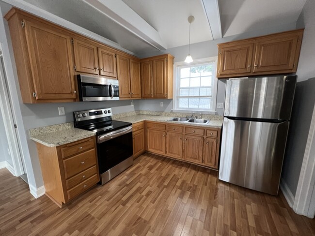 Bright Open Kitchen With Stainless Steel Appliances - 471 Naugatuck Ave