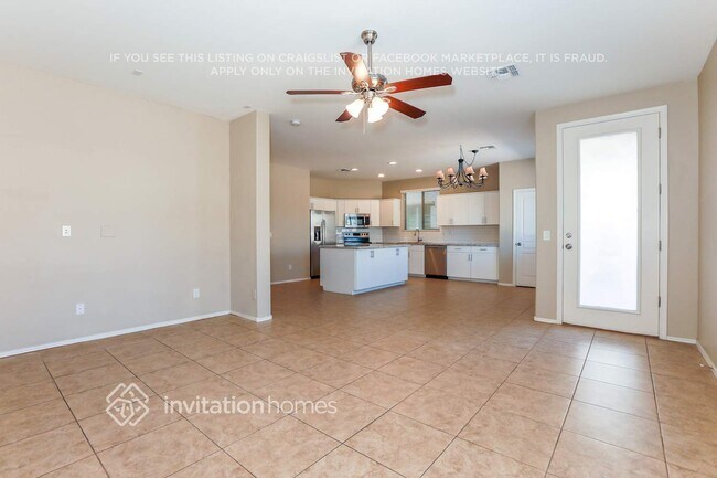 Foto del edificio - 3810 E Chickadee Rd