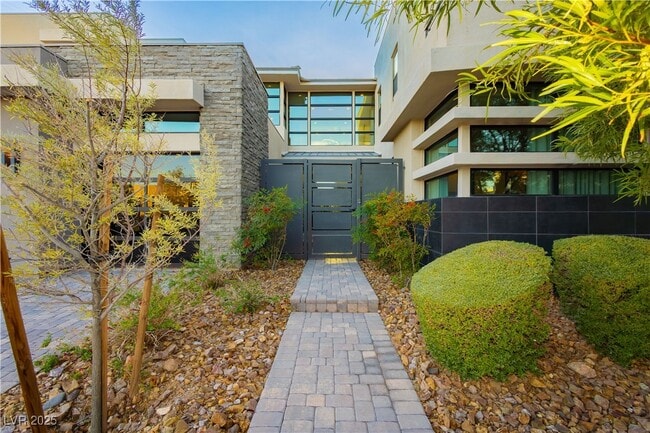 Building Photo - 94 Glade Hollow Dr