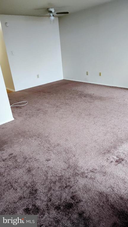 Foto del edificio - 6100 Westchester Park Dr