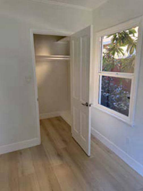 closet - 1235 N Allen Ave