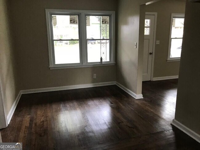 Foto del edificio - 839 Mimosa Dr