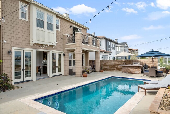 Building Photo - 7349 Coastal View Dr