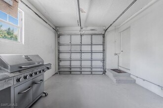 Building Photo - 1833 N Bahama Ave
