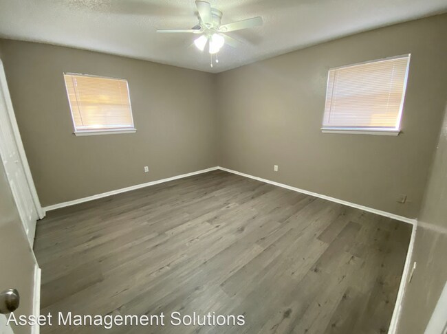 Building Photo - 3 br, 2 bath House - 1803 Fox Avenue