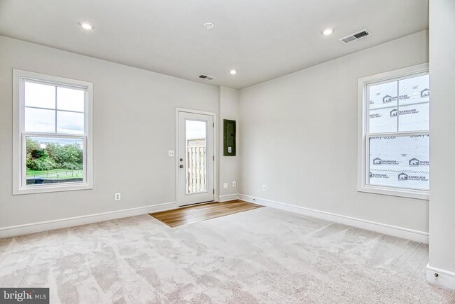 Building Photo - 120 Checkerspot Wy