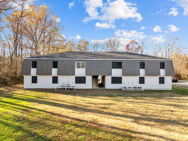 Building Photo - Creekside at Kennedy Mill